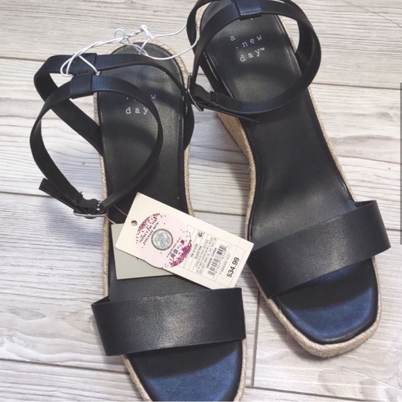 A New Day Tina Black Wedges - Picture 2 of 5